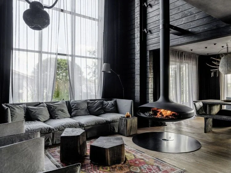 HOUSE IN THE MOSCOW SUBURBS